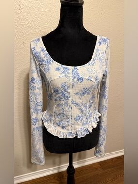 Altar’D State Ivory & Blue Floral Print Ruffle Long Sleeve Top Size S NWT